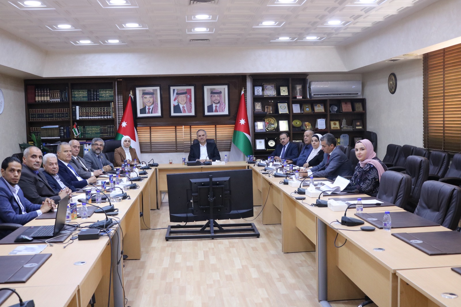 وزير_العدل_يلتقي_رئيس_واعضاء_جمعيه_المحاسبين_القانونيين